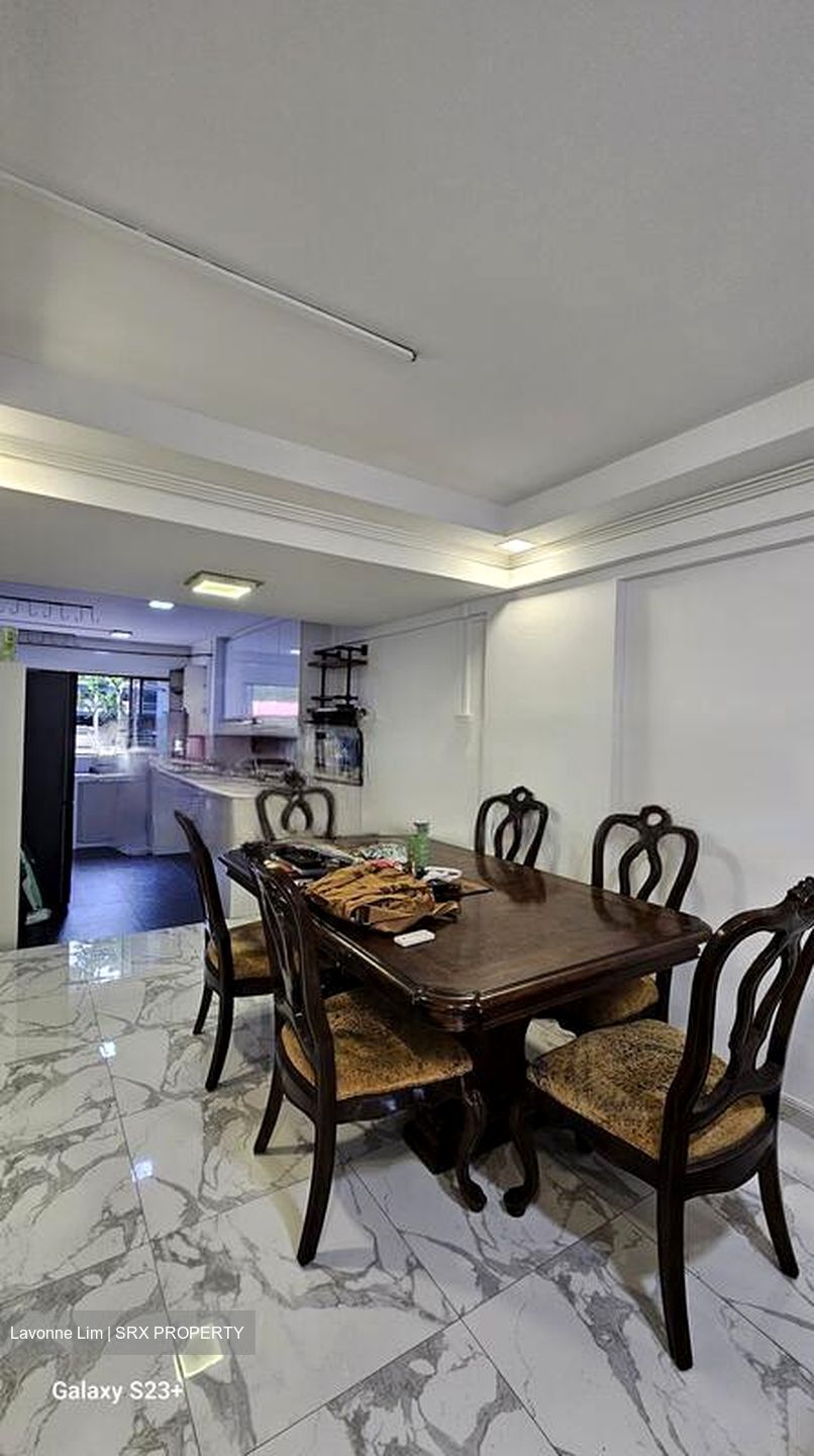 Blk 12 Pine Close (Geylang), HDB 3 Rooms #563930191